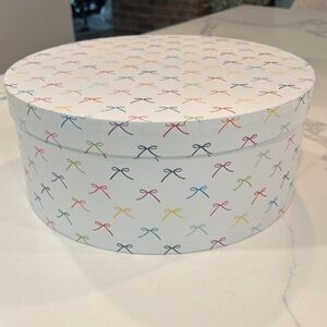 🎀 Dabney  Lee Bow 🎀 Gift Box